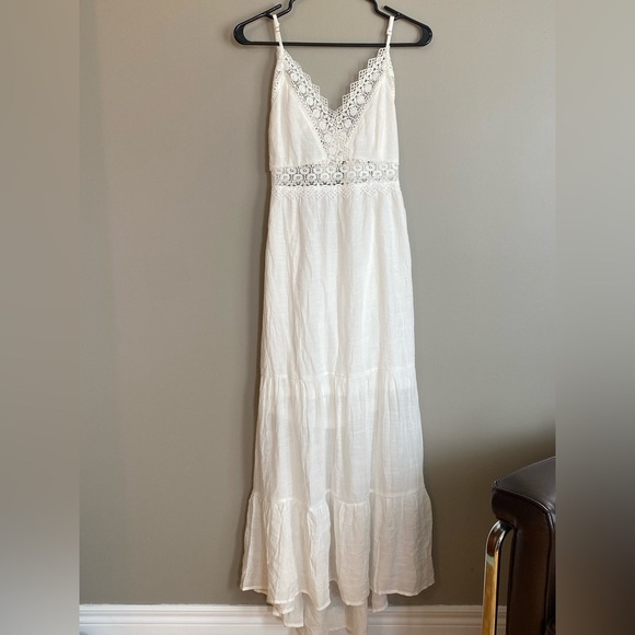 White Spring/Summer Dress with Lace Trim and Open Back Size US 6 - Picture 1 of 7